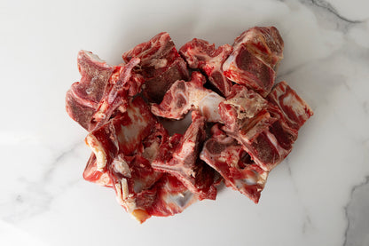 Suppenknochen von Weiderindern