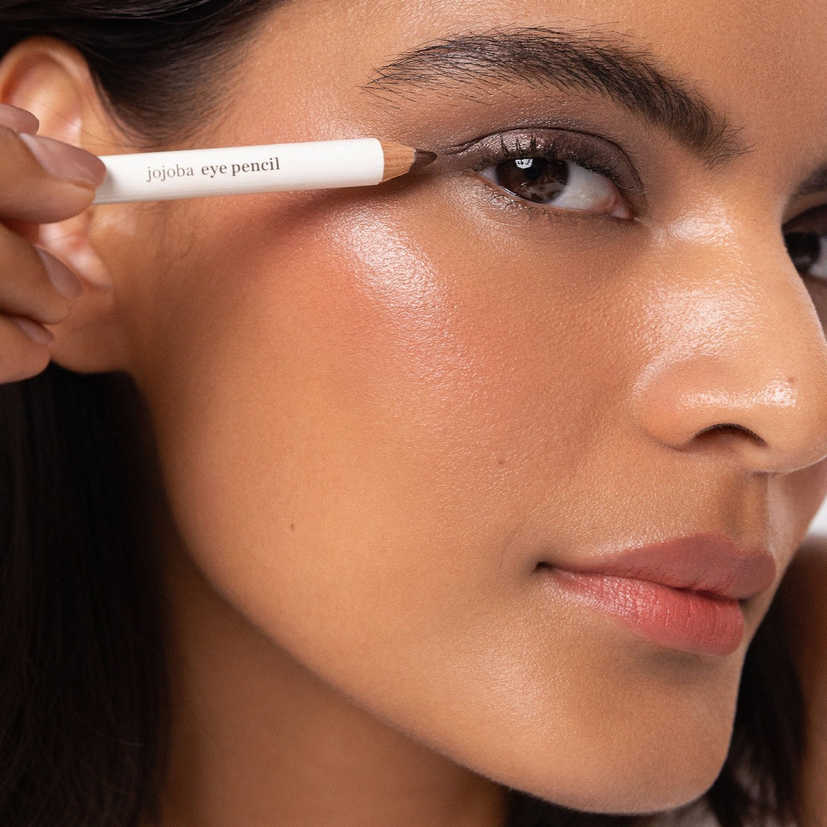 Jojoba Eye Pencil - Bronze shade and application