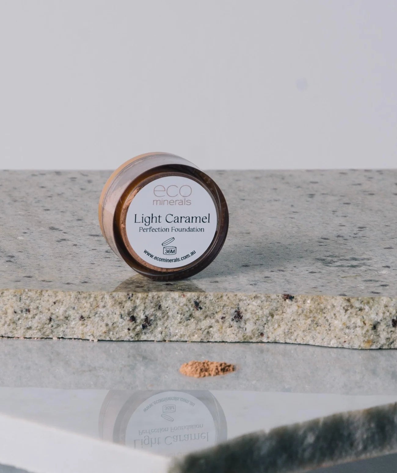 Perfection Dewy Mineral Foundation - Light Caramel